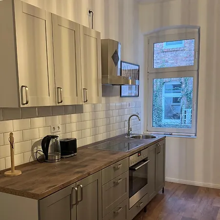 Hans In Mit 4 Schlafzimmern Apartment Koethen (Anhalt)