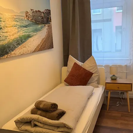 Hans In Mit 4 Schlafzimmern * Koethen (Anhalt)